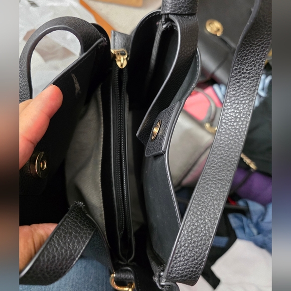 kate spade Black Pebbled Leather Crossbody Bag with Gold Logo - Picture 3 of 13